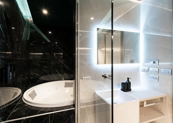 1955 ゲストハウス 4*